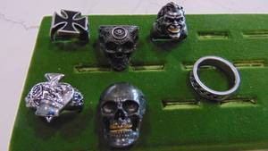 lot 14 image: 6-Biker Style Rings