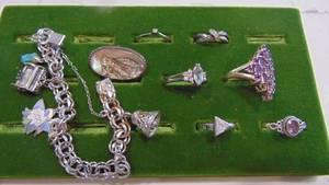 lot 18 image: Sterling Silver Jewelry 31.4 dwt