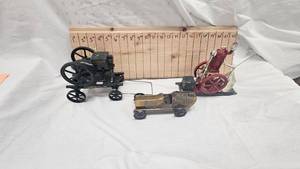 lot 18 image: 18th Scale IH Hit and Miss Engine, 16th McCormick Deering Model M Engine