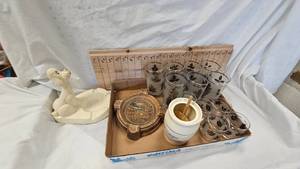 lot 60 image: Lot of Vintage Glasses, Poodle Ashtray, Niagra Falls Ashtray, Etc