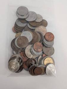 lot 111 image: 1ldb Assorted Coins - US Pennies, Nickels, Dimes, Quarters & Euro Cent Coins in Bag