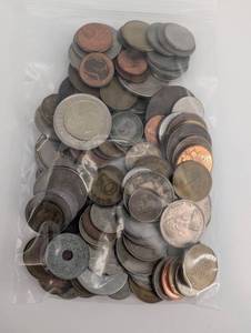 lot 113 image: Foreign Coins - Mixed World Currencies, Approx 1 lb Bag