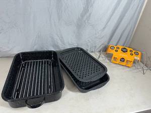 lot 10 image: New Granite Ware Baking Pans and Roaster V-Rack