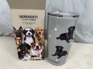 lot 42 image: New Serengeti Vacuum Insulated Stainless Steel Tumbler with Lid - Black Lab Dog