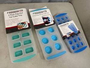 lot 82 image: 6 New Silicone Ice Cube Trays