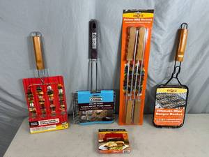 lot 88 image: New BBQ Grilling Accessories