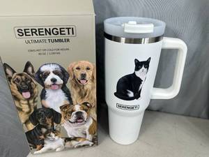 lot 91 image: New Serengeti Vacuum Insulated Stainless Steel Tumbler with Lid -  Black & White Cat