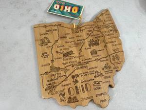 lot 99 image: New Bamboo Ohio Cutting  Serving Board