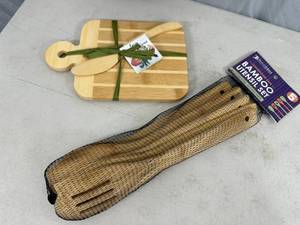 lot 125 image: New Bamboo Cheese Board Set, Bamboo Utensil Set