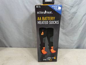 lot 141 image: New Pair of Action Heat Battery Heated Socks - Unisex - LXL