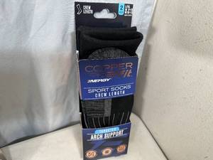 lot 164 image: 2 New Pairs of Copper Fit Arch Support Sport Socks - Crew Length