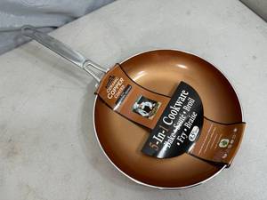 lot 225 image: New 5 in 1 Copper Ceramic Coated 9.5 inch Frying Pan