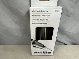 lot 249 image: New Broil King Marinade Injector
