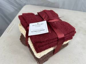 lot 285 image: New Pack of 12 Signature Classics Wash Cloths