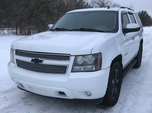 lot 4 image: 2008 Chevy Tahoe LTZ 4X4