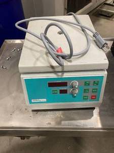 lot 19ET image: Cantrifuge (704078)