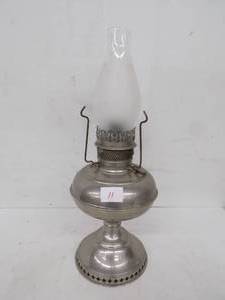 lot 11 image: Antique Lamp (Rayo)