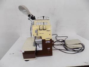 lot 16 image: Overlock Sewing Machine