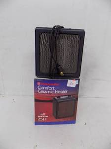 lot 35 image: Toastmaster Comfort Ceramic Heater