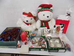 lot 49 image: Christmas Lot