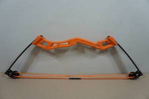 lot 4 image: Bear Archery Apprentice Youth Bow