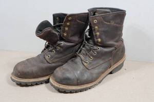 lot 42 image: Irish Setter Mesabi Mens 8 Work Boots Style 82834 - Size 12