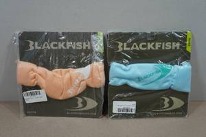 lot 51 image: 2 Blackfish Guide UPFCooling Womens Gaiters