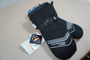 lot 93 image: Clam Ice Armor Edge Mitts - Medium
