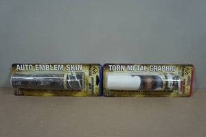 lot 122 image: Realtree Vehicle Emblem Kits
