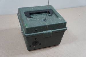 lot 128 image: Fox Pro Jack in the Box Game Call with Sound and Motion