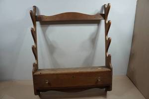 lot 140 image: Wooden Gun Rack