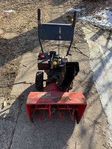 lot 2 image: Snow King 1-Stage Snow Blower - Model 31AE644E129, MTD