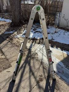 lot 14 image: AMT013 Aluminum Ladder - 3-5 ft Step  7-11 ft Extension, 300 lb Type 1A