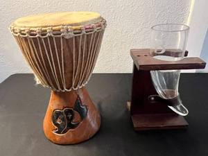 lot 47 image: Djembe Drum & Viking Style Glass Beer Drinking Horn on Wood Stand