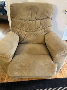 lot 54 image: La-Z-Boy Reclina-Rocker Recliner - Casual Oak