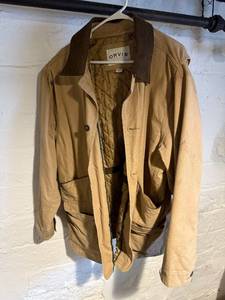 lot 100 image: Orvis Classic Collection Jacket XLEG Tan Quilted Lined