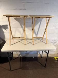 lot 128 image: Pair of Light-Wood Folding TV Tray Tables with X-Brace Legs