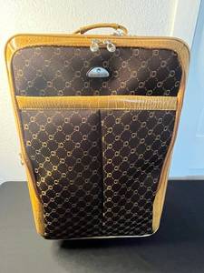 lot 135 image: American Flyer Vintage Suitcase & Ironing Board Set - BrownGold Pattern with Tan Trim