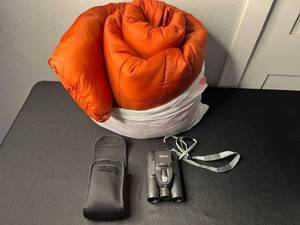 lot 156 image: Bushnell Binoculars with Case & Neck Strap & Orange Sleeping Bag - SED Card not inc