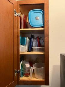 lot 161 image: Rubbermaid Storage Containers with Lids - Assorted Sizes