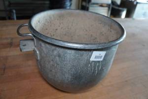 lot 14 image: Industrial Mixer Bowl - 20 Quart
