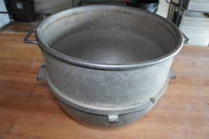 lot 8 image: Industrial Mixer Bowl - 60 Quart