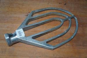 lot 21 image: Industrial Mixer Attachment - Flat Beater