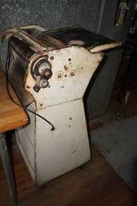 lot 23 image: Anets Midget Dough Roller Sheeter