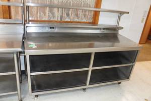 lot 32 image: 6 Stainless Steel Work Station with Shelf