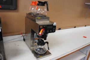 lot 73 image: Bunn Commercial Coffee Maker and Warmer