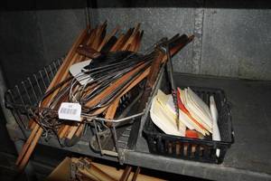 lot 104 image: Assorted Baking Utensils