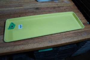 lot 116 image: 25 9x26 Plastic ServingDisplay Trays