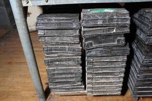 lot 343 image: 22 Bread Laof Pans