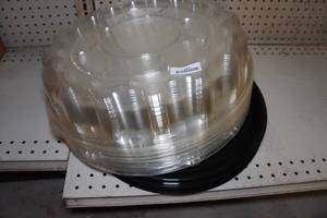 lot 985 image: Cupcake Trays with Dome Lids